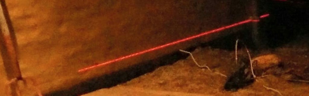 Er laseren væk i dagslys? Vent, til mørket falder på. Er laseren væk i dagslys? Vent, til mørket falder på.